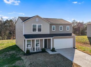 40 Harvest Ridge Dr, Hickory, NC 28601