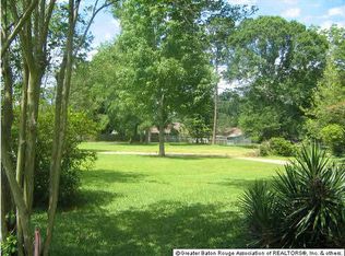 8825 Hill Dr, Baton Rouge, LA 70809