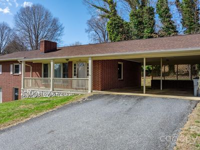 919 Pinecrest Pl NE, Lenoir, NC, 28645