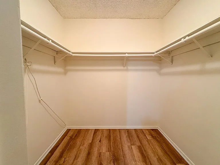 1755 Purdue Ave. — Photo 58