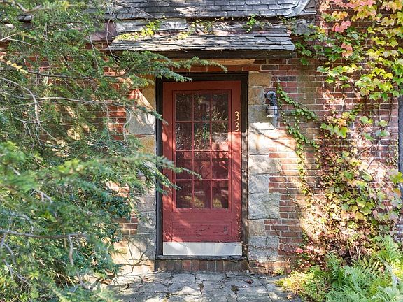 4th image of 33 Kenmore Rd
