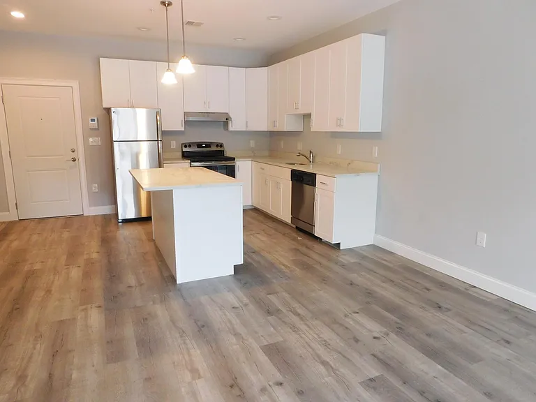 360 Washington St #205 — Photo 10