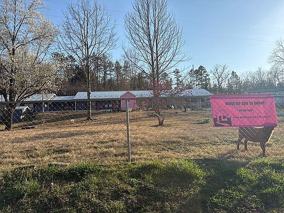 2nd image of 1035 Jacksfork Rd