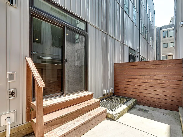 326 Potts Pl — Photo 32