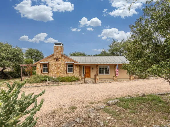 853 Crossbow, Canyon Lake, TX 78133