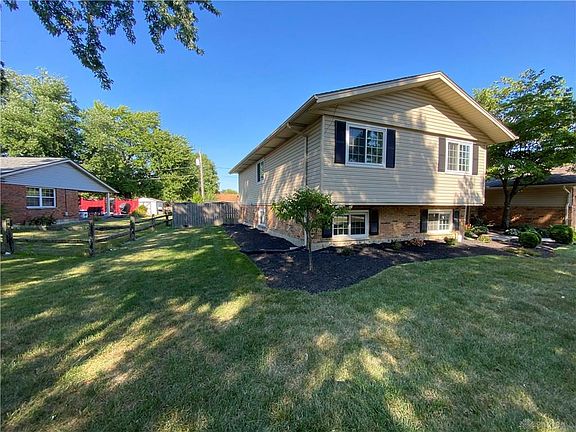 2nd image of 8200 Longcreek Dr