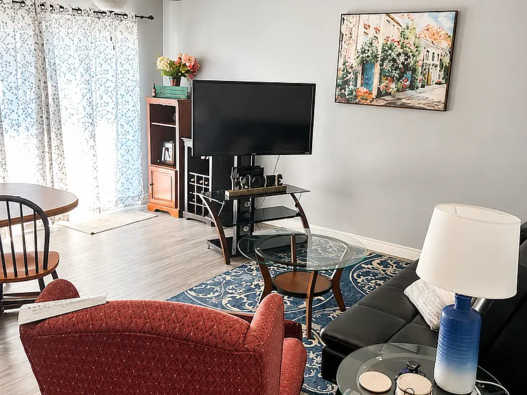 1600 Avenue E #20 — Photo 2
