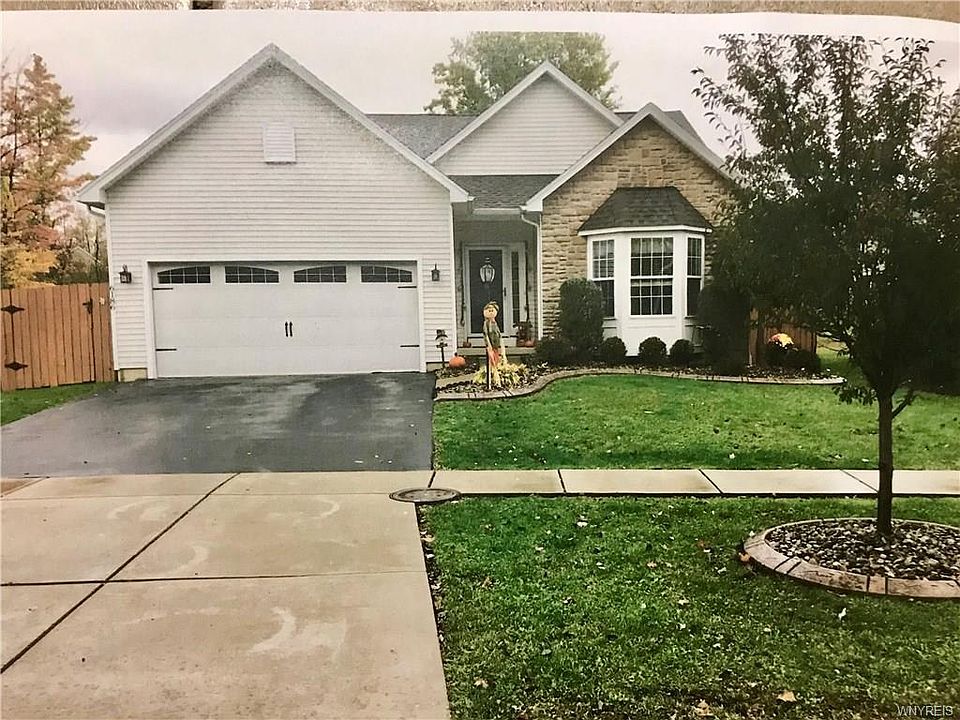 1st image of 6186 Woodford Dr