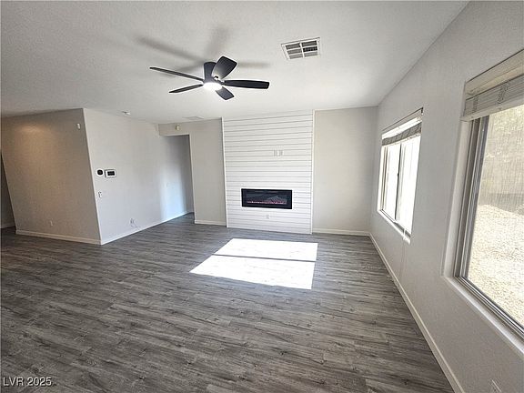 5th image of 3544 Tack St