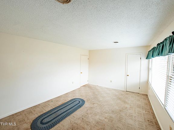 2nd image of 200 Hawkins Ave