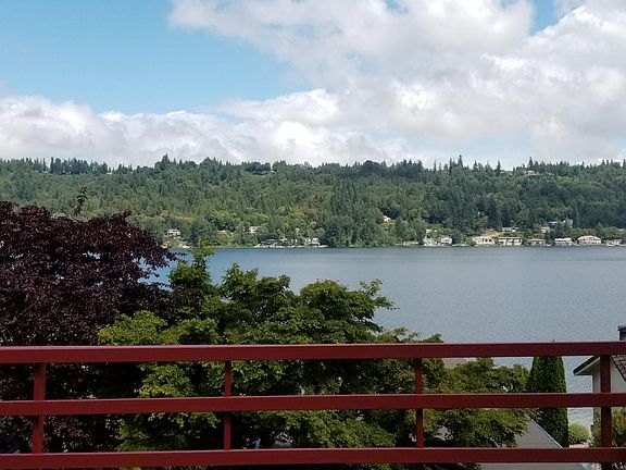 2nd image of 2574 W Lake Sammamish Pkwy NE