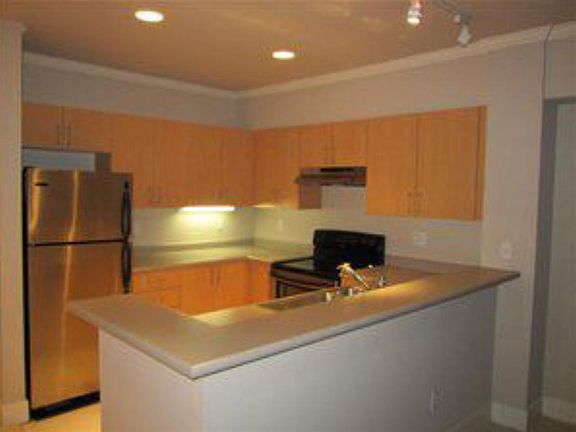 2nd image of 19500 Ballinger Way NE APT 302