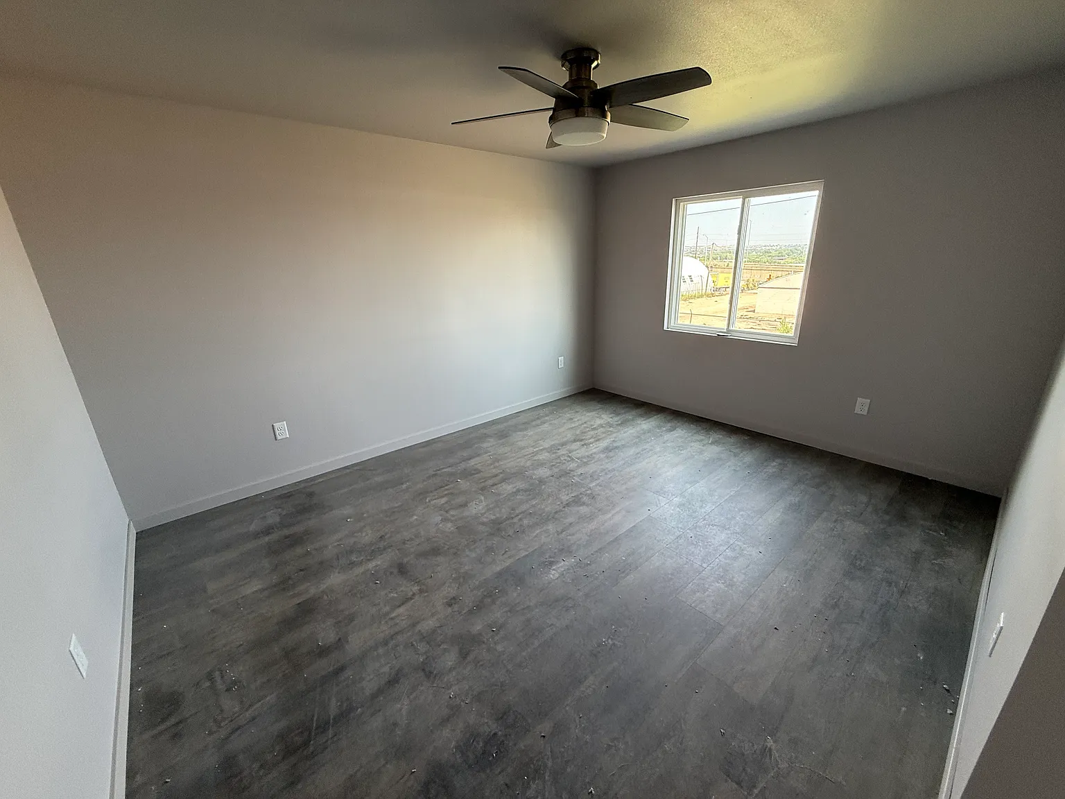 4 bed, 1584 sqft, $2,231 — Photo 4