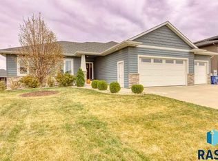 9500 W Dragonfly Dr, Sioux Falls, SD 57107