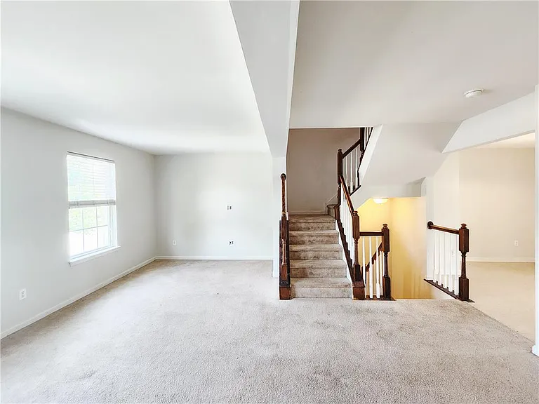 1073 Sparrow Way — Photo 17