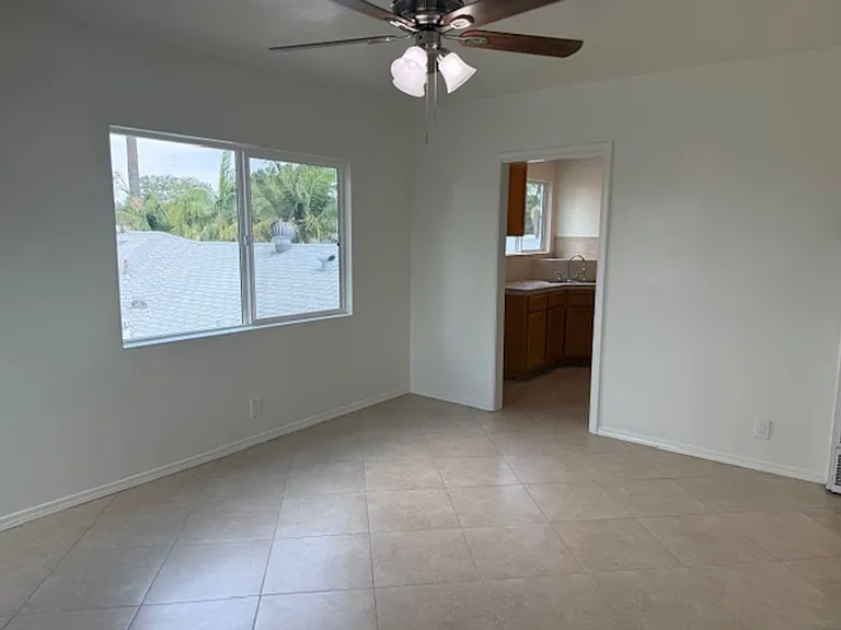11730-11734.5 Lakewood Blvd #1-6 — Photo 3