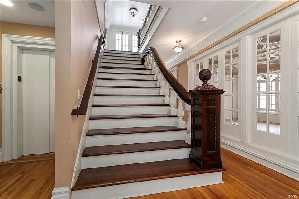 3 bed, 2000 sqft, $2,750 — Photo 2