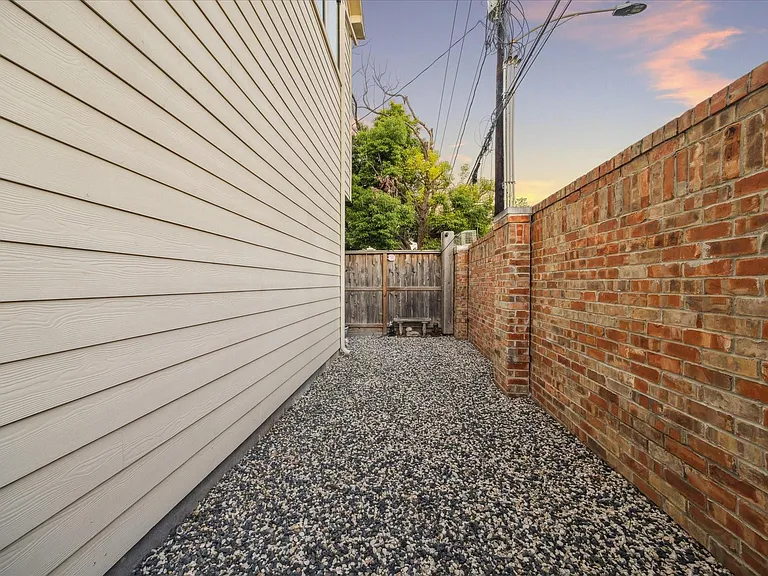 3902 Tulane Oak Dr — Photo 16