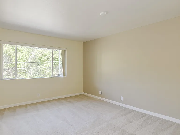 Parksquare Apartments — Photo 12