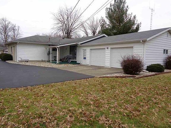 2nd image of 705 E Tulip Ln