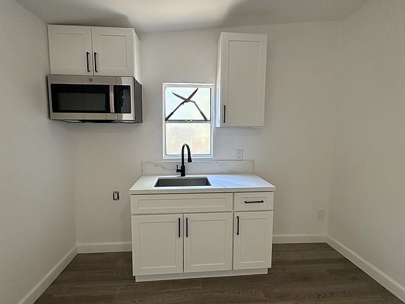5th image of 1341 W 13th St #1