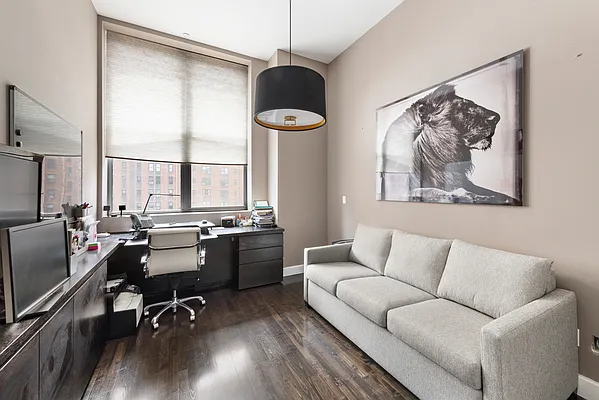 Sold by Bond New York | media 27
