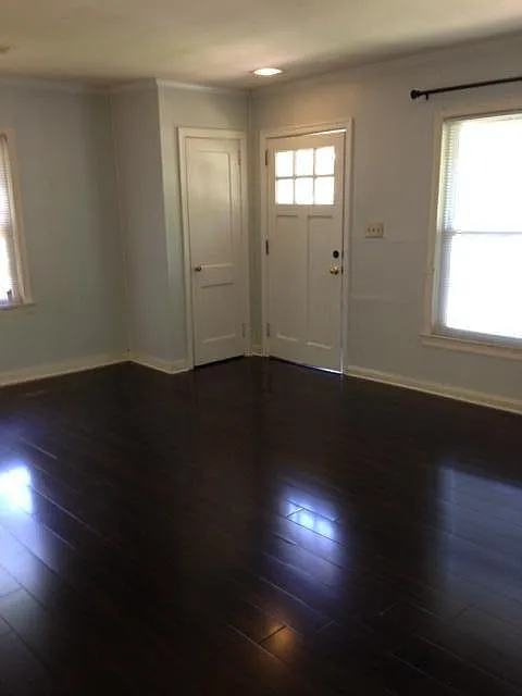 2 bed, 800 sqft, $1,500 — Photo 3