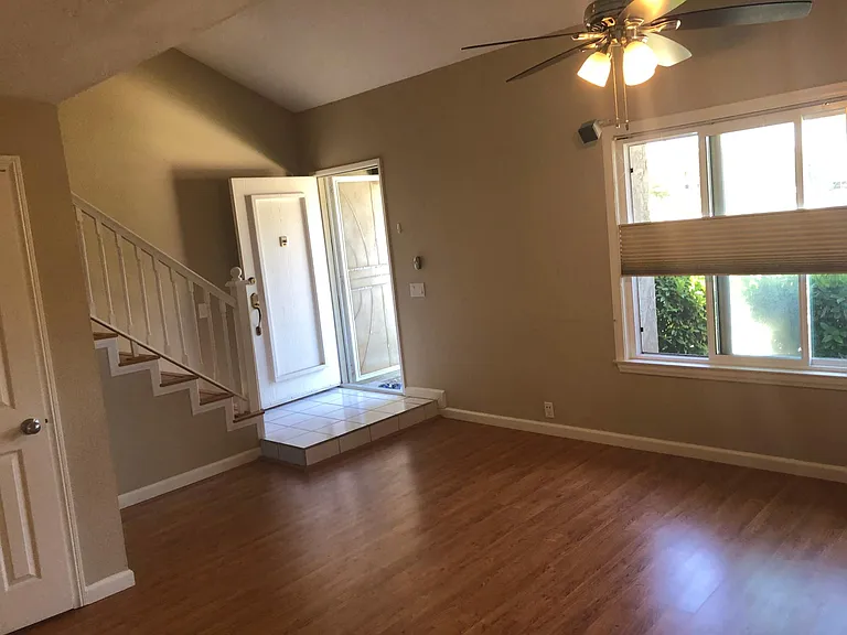 11043 Clairemont Mesa Blvd — Photo 1