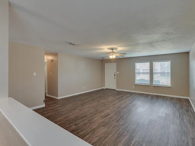 5536 Camarillo Dr — Photo 18