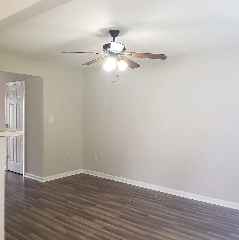 3 bed, 3.5 bath, $1,450 — Photo 2