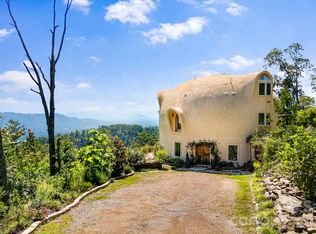 44 Azura Gdns, Weaverville, NC 28787