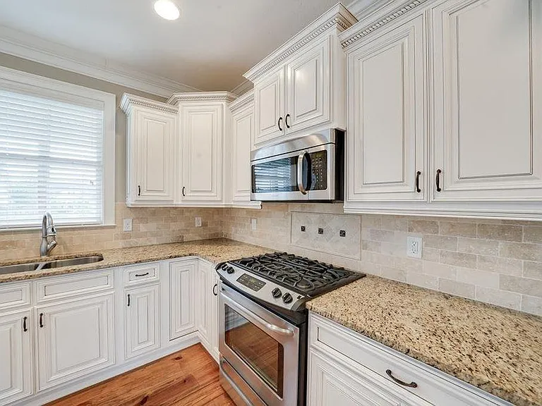 418 Buxton Ln — Photo 9