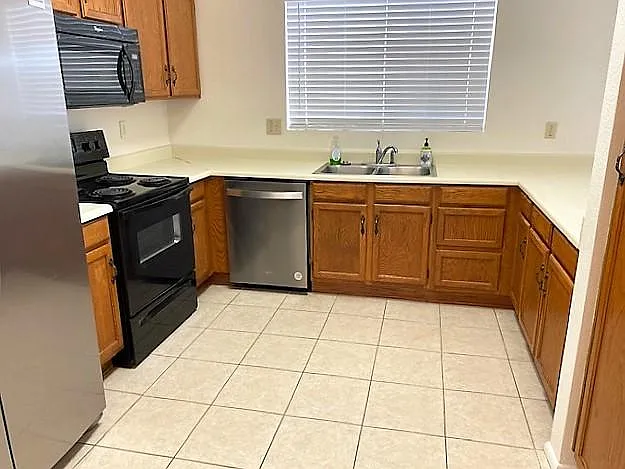 Kitchen - new fridge and dishwasher