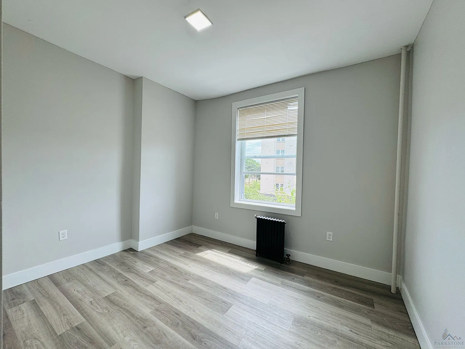 1 bed, 650 sqft, $1,950 — Photo 3