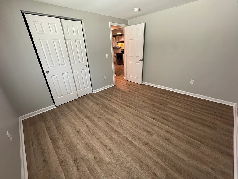 384 E 15th Ave — Photo 11