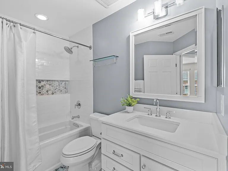 5011 Waple Ln — Photo 53