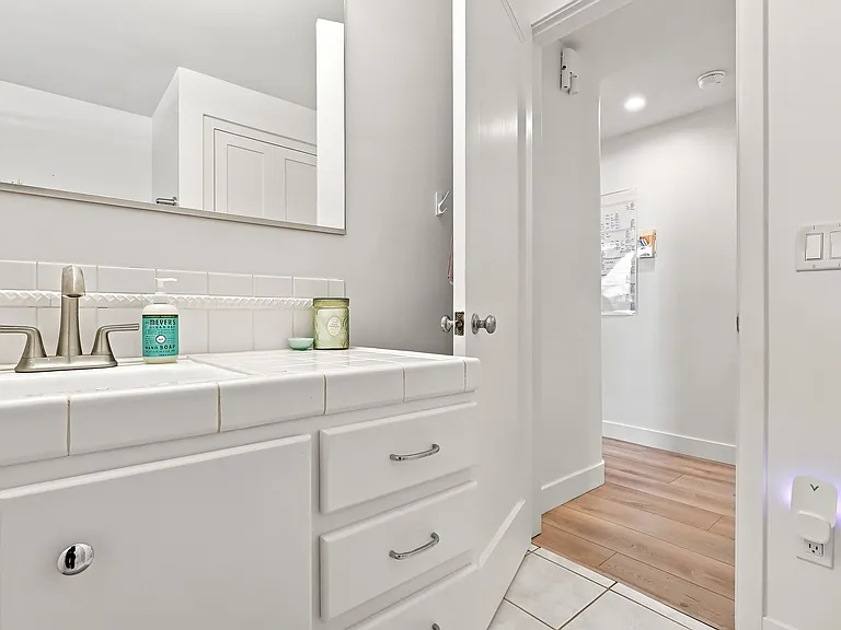 167 Bay Shore Ave #A — Photo 24