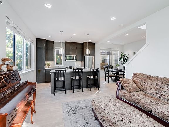 3rd image of 77 NE 58th Ave