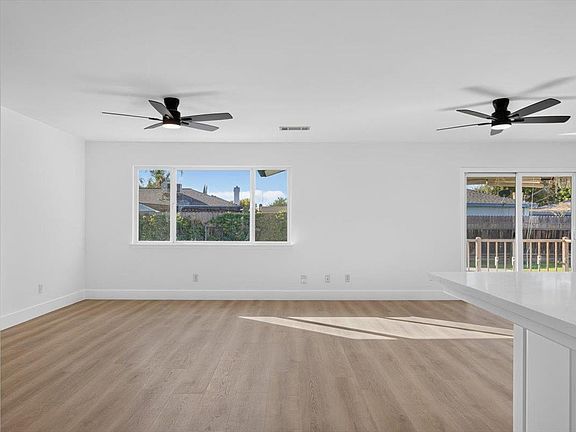 3rd image of 407 E Richardson Way