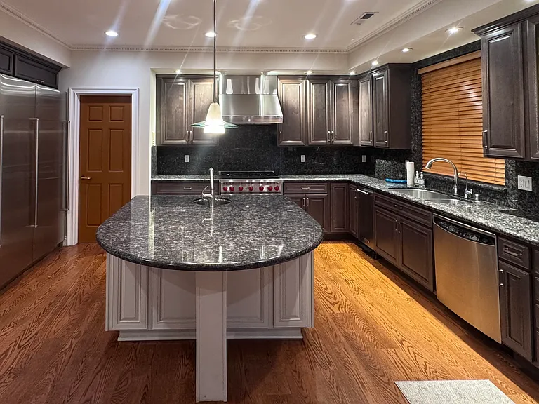 1673 Richardson Ct — Photo 2