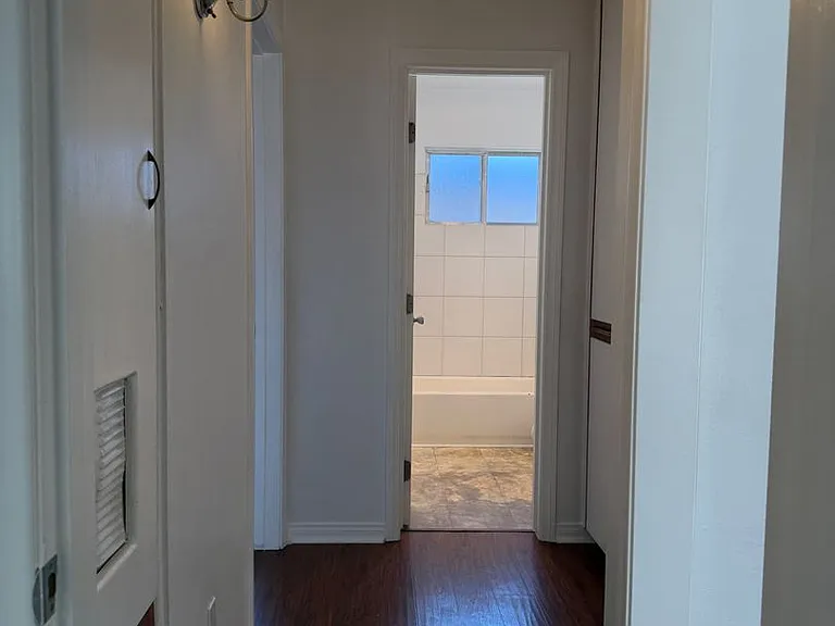 Del Mar Ct. — Photo 10