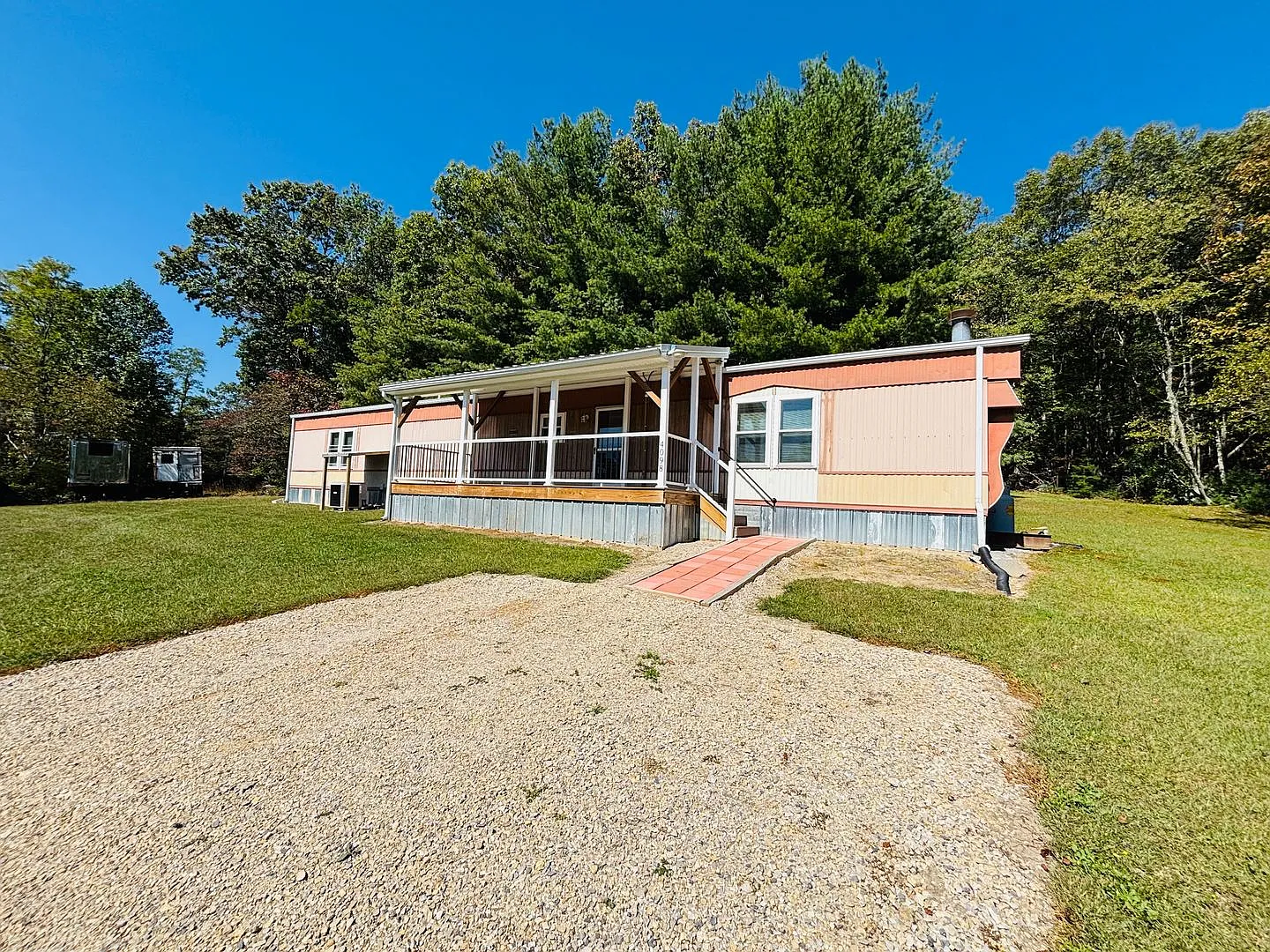 2 Bedroom, 2 Bath House — Photo 2