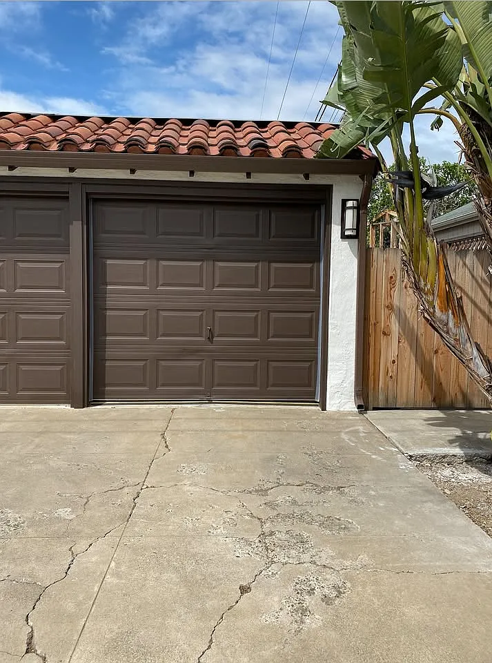 1 bed, 400 sqft, $2,300 — Photo 2