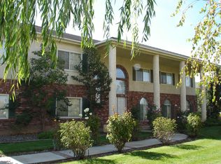 37531 Canyon Hills Dr, Yucaipa, CA 92399