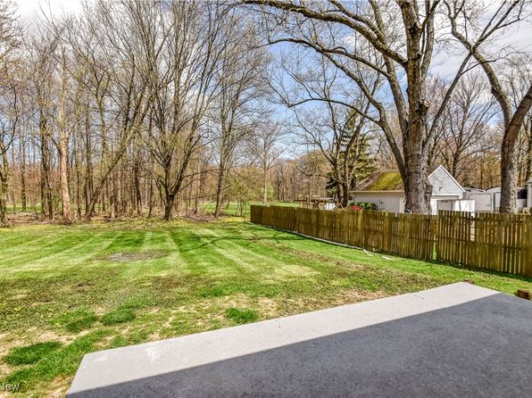 5679 Wilson Mills Rd, Highland Heights, OH 44143