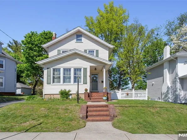 141 Henry St, Hasbrouck Heights, NJ 07604