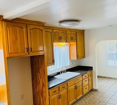 5th image of 145 N Park Ave