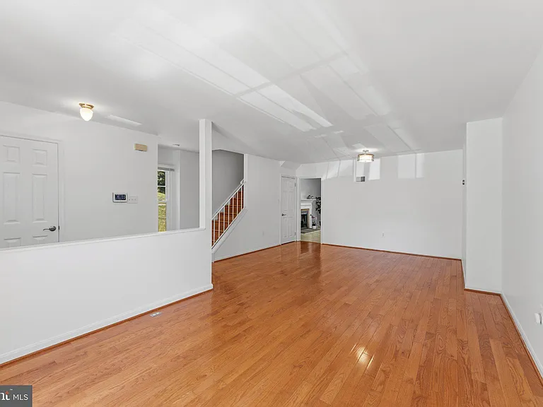 7428 Chummley Ct — Photo 6
