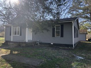 2574 Old Dover Rd, Woodlawn, TN 37191