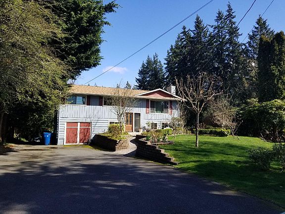Oversized lot on a cul-de-sac.  Great Seaview Neighborhood a